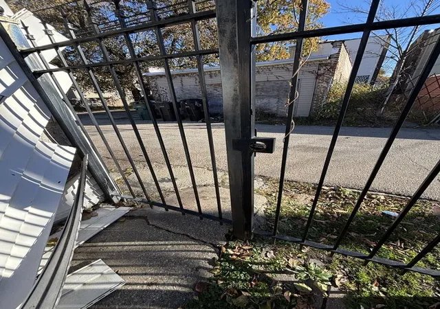 Photo 2 of Single family home for sale at 927 W 53rd Place, Chicago, IL 60609 | MLS# 12514495 | Listing updated on 2026-08-05