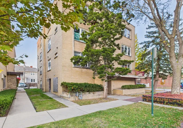 Homes for sale in Oak Park, IL | 300 Chicago Ave #4N, Oak Park, IL 60302 | MLS# 12515572