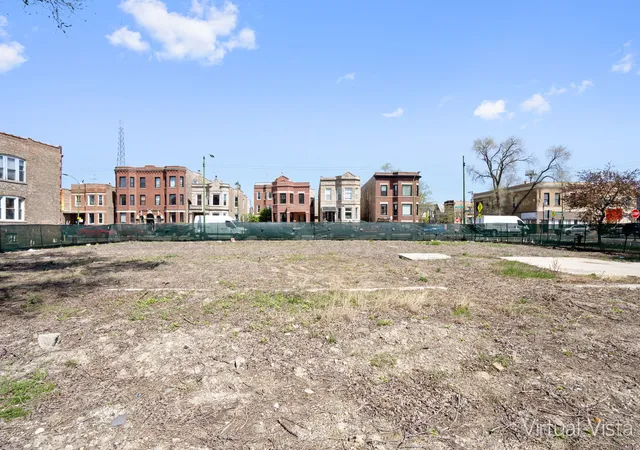 3rd image of 2758 N Mozart St, Chicago, IL 60647 | MLS# 12517424