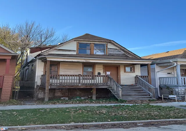 Photo 1 of Single family home for sale at 6202 S Bishop St, Chicago, IL 60636 | MLS# 12517569 | Listing updated on 2026-04-25