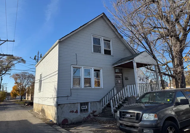 Photo 1 of Single family home for sale at 7042 S Laflin St, Chicago, IL 60636 | MLS# 12517617 | Listing updated on 2026-04-27