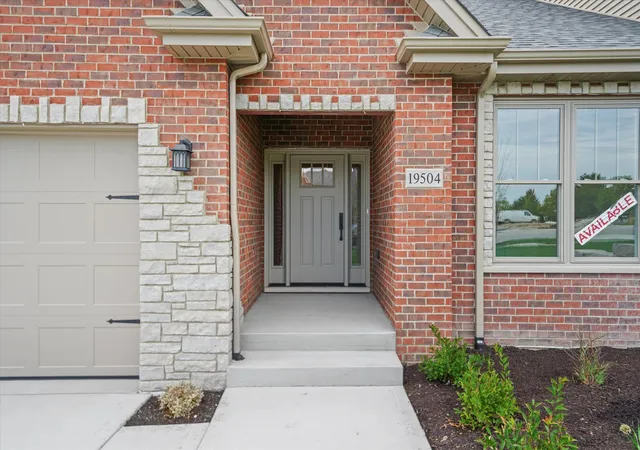 3rd image of 19505 Foxford Ln, Mokena, IL 60448 | MLS# 12518531
