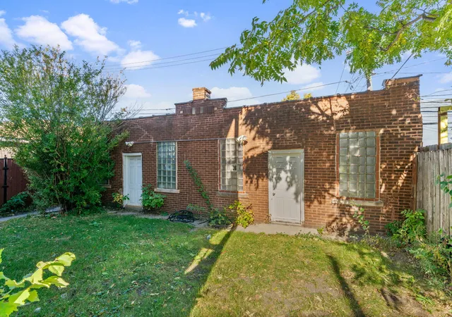 Homes for sale in Chicago, IL | 4016 W Crystal St, Chicago, IL 60651 | MLS# 12518607