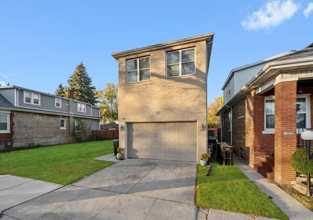 Homes for sale in Chicago, IL | 352 E 77Th St, Chicago, IL 60619 | MLS# 12520339