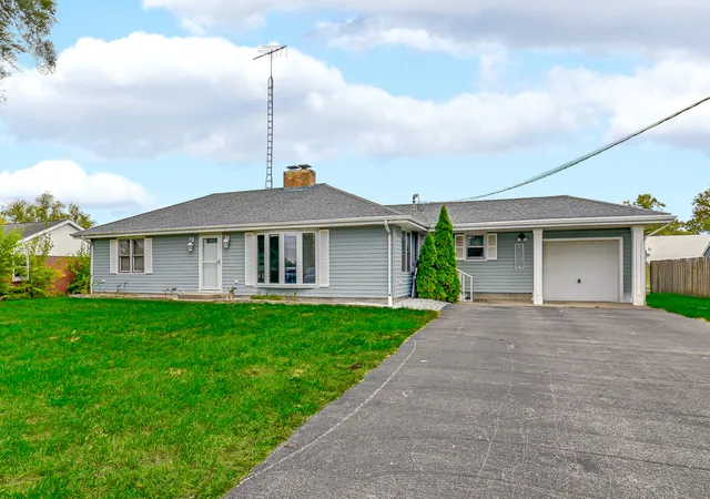 Photo 2 of Single family home for sale at 59 N 2750w Rd, Kankakee, IL 60901 | MLS# 12526011 | Listing updated on 2026-07-02
