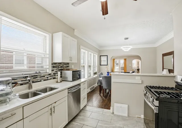 5th image of 126 Warren St, Calumet City, IL 60409 | MLS# 12526882