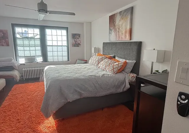 Homes for sale in Chicago, IL | 6901 S Oglesby Ave #5A, Chicago, IL 60649 | MLS# 12527493