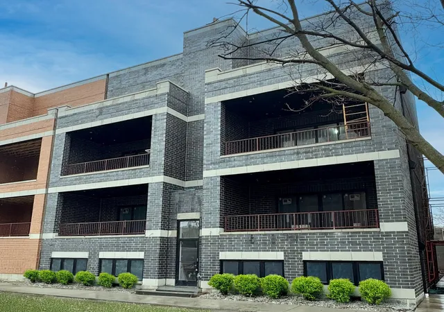 Condo for sale at 4353 N Richmond Ave #3S, Chicago, IL 60618 | MLS# 12527543 | Listing updated on 2026-06-15