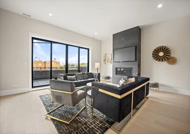 Photo 2 of Condo for sale at 4353 N Richmond Ave #3S, Chicago, IL 60618 | MLS# 12527543 | Listing updated on 2026-06-15