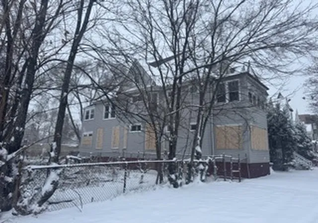 3rd image of 6554 S Stewart Ave S, Chicago, IL 60621 | MLS# 12528183