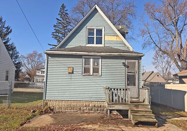 Photo 3 of Sale Pending at 3417 Butler Ave, Steger, IL 60475 | MLS# 12528301 | Listing updated on 2026-09-23