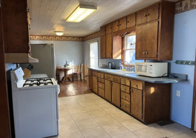 Photo 4 of Single family home for sale at 201 S Carson St, Long Point, IL 61333 | MLS# 12528826 | Listing updated on 2026-10-05