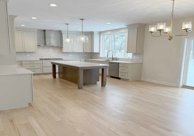 2nd image of 16446 W Cottonwood Dr, Lockport, IL 60441 | MLS# 12529422