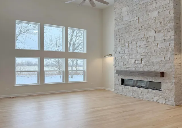 3rd image of 16446 W Cottonwood Dr, Lockport, IL 60441 | MLS# 12529422