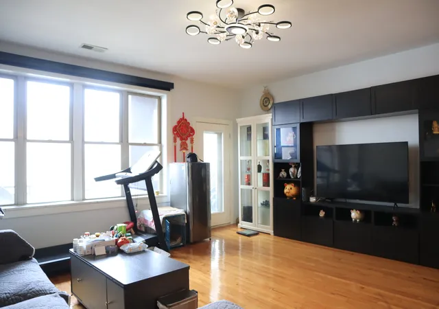 4th image of 3225 S Archer Ave, Chicago, IL 60608