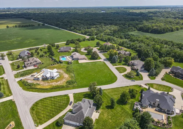 3rd image of 1007 Country Ln, Bourbonnais, IL 60914 | MLS# 12530354