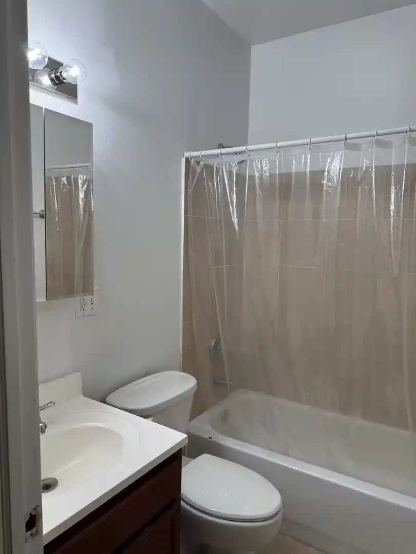 Listing Photo 14 - Condo for sale in 4027 W Crystal St located at 4027 W Crystal St, Chicago, IL 60651 - Unit 4027 W Crystal St