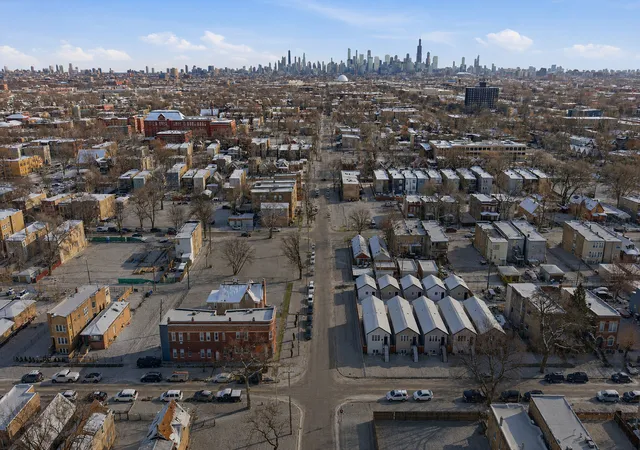 Homes for sale in Chicago, IL | 3858 W Ohio St, Chicago, IL 60624 | MLS# 12532969
