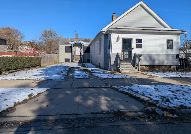 2nd image of 224 156th St, Calumet City, IL 60409 | MLS# 12533334
