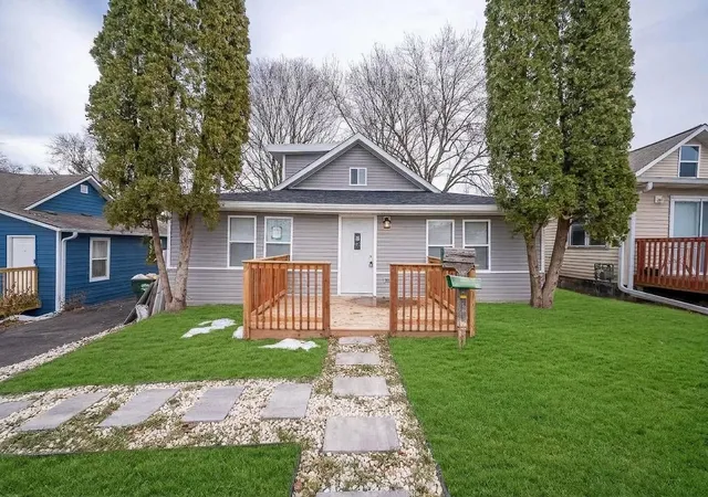 Photo 1 of Single family home for sale at 42425 N Park Ln E, Antioch, IL 60002 | MLS# 12533449 | Listing updated on 2026-10-07