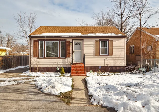Homes for sale in North Chicago, IL | 2303 Dickey Ave, North Chicago, IL 60064 | MLS# 12534990