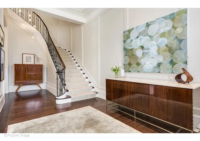 4th image of 1853 N Burling St, Chicago, IL 60614 | MLS# 12535466