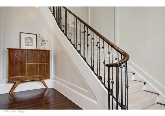 5th image of 1853 N Burling St, Chicago, IL 60614 | MLS# 12535466