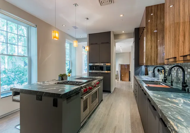 3rd image of 1401 N Astor St, Chicago, IL 60610 | MLS# 12535746
