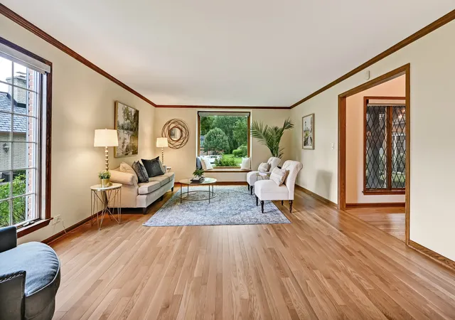 Photo 3 of Single family home for sale at 5 Regent Ct, Burr Ridge, IL 60527 | MLS# 12537427 | Listing updated on 2026-09-07