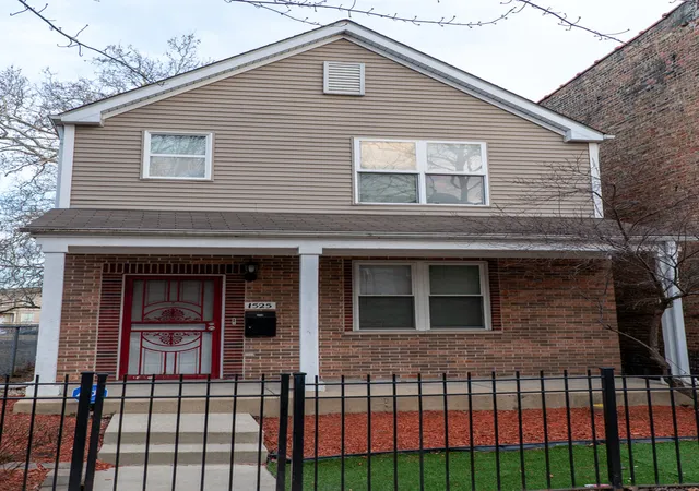Homes for sale in Chicago, IL | 1525 S Lawndale Ave, Chicago, IL 60623 | MLS# 12538027