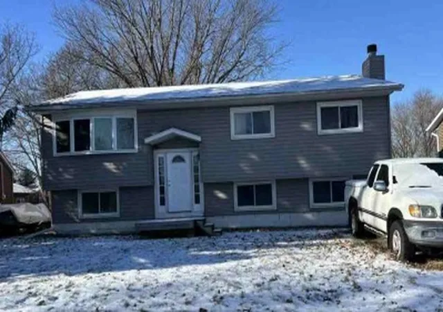 Photo 2 of Single family home for sale at 315 6th Street, Colona, IL 61241 | MLS# 12538260 | Listing updated on 2026-04-26