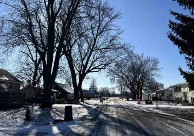 Photo 4 of Single family home for sale at 315 6th Street, Colona, IL 61241 | MLS# 12538260 | Listing updated on 2026-04-26