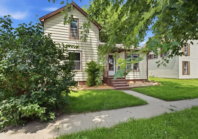 Homes for sale in Forrest, IL | 121 E James St, Forrest, IL 61741 | MLS# 12539066