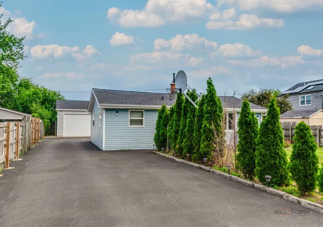 4th image of 3112 16Th St, North Chicago, IL 60064 | MLS# 12539811