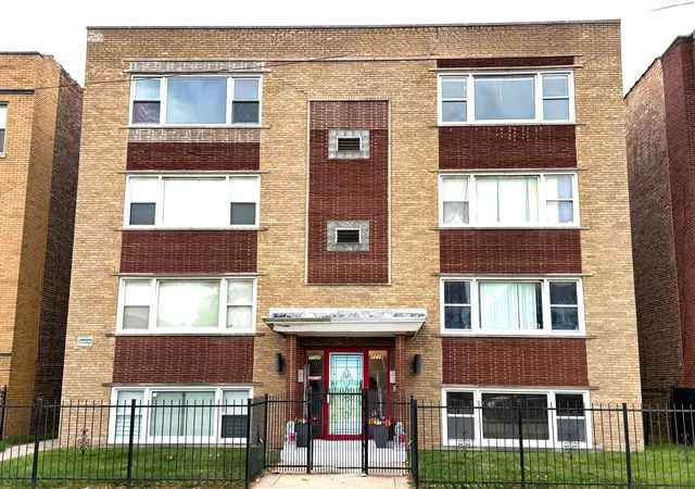 Homes for sale in Chicago, IL | 7718 S Jeffery Blvd #GN, Chicago, IL 60649 | MLS# 12539824