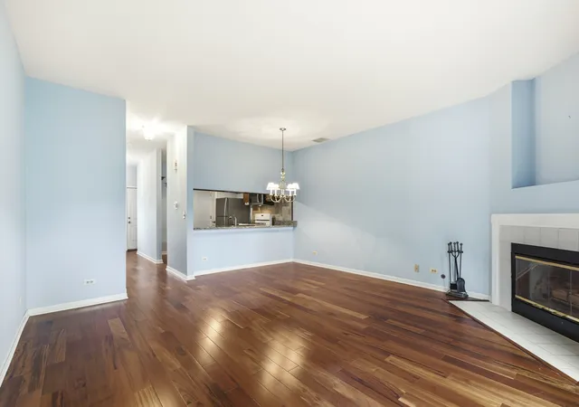 Photo 3 of Townhouse for sale at 1604 Woodhaven Ct #B, Mundelein, IL 60060 | MLS# 12540996 | Listing updated on 2026-10-27