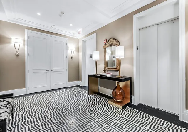 3rd image of 159 E Walton Pl #PH, Chicago, IL 60611 | MLS# 12541400