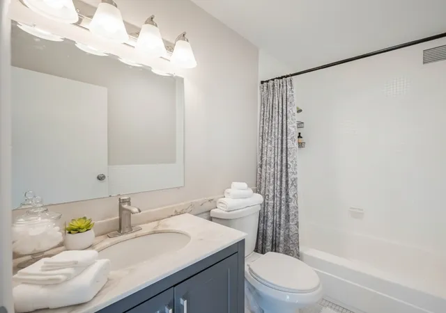 9th image of 5201 S Cornell Ave #4B, Chicago, IL 60615 | MLS# 12543525