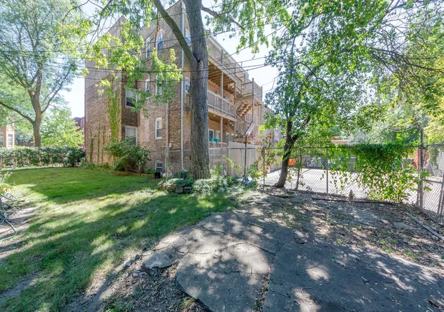 Photo 3 of Sale Pending at 5424 S Ingleside Ave, Chicago, IL 60615 | MLS# 12543601 | Listing updated on 2026-09-01