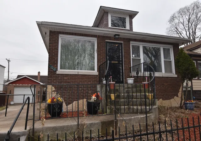 2nd image of 141 W 124th St, Chicago, IL 60628 | MLS# 12543842