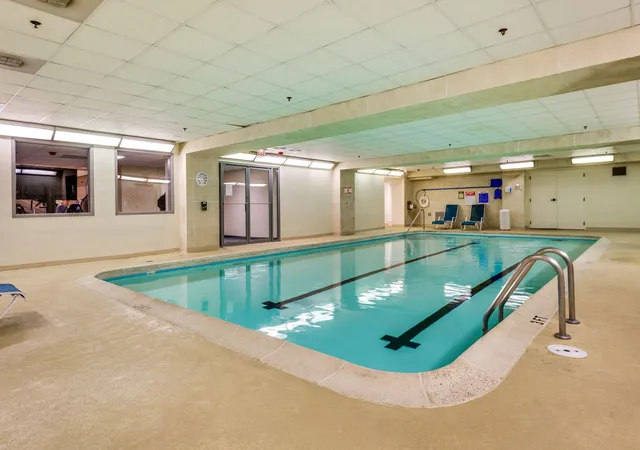2nd image of 680 N Lake Shore Dr, Chicago, IL 60611