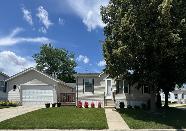 Homes for sale in Manteno, IL | 1151 Ash Ct, Manteno, IL 60950 | MLS# 12544221