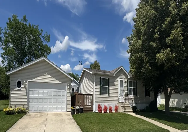 Homes for sale in Manteno, IL | 1151 Ash Ct, Manteno, IL 60950 | MLS# 12544221