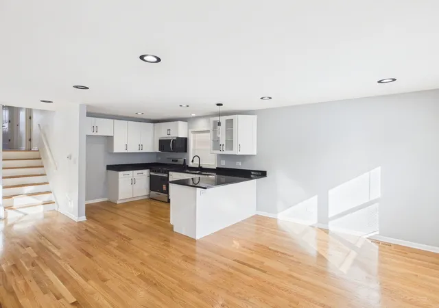 2nd image of 7230 S Champlain Ave, Chicago, IL 60619 | MLS# 12544626