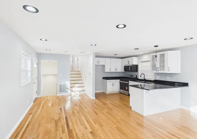 3rd image of 7230 S Champlain Ave, Chicago, IL 60619 | MLS# 12544626