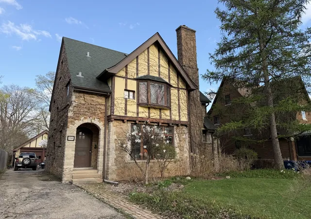 3rd image of 1411 N Jackson St, Waukegan, IL 60085 | MLS# 12544878