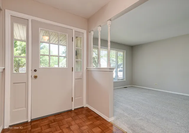 Photo 3 of Single family home for sale at 804 Manchester St, Naperville, IL 60563 | MLS# 12545237 | Listing updated on 2026-09-22