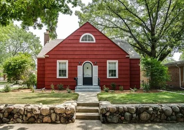 Single family home for sale at 12001 Greenwood Ave, Blue Island, IL 60406 | MLS# 12545384