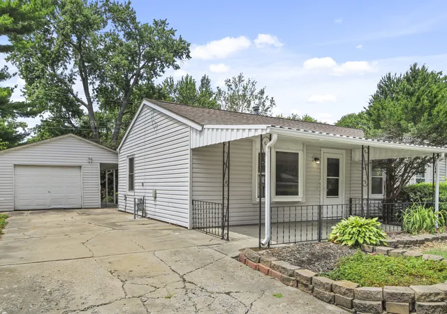 Homes for sale in Champaign, IL | 1411 Scottsdale Dr, Champaign, IL 61821 | MLS# 12546289