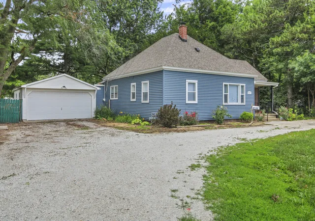 2nd image of 1601 N Mckinley Ave, Champaign, IL 61821 | MLS# 12546313
